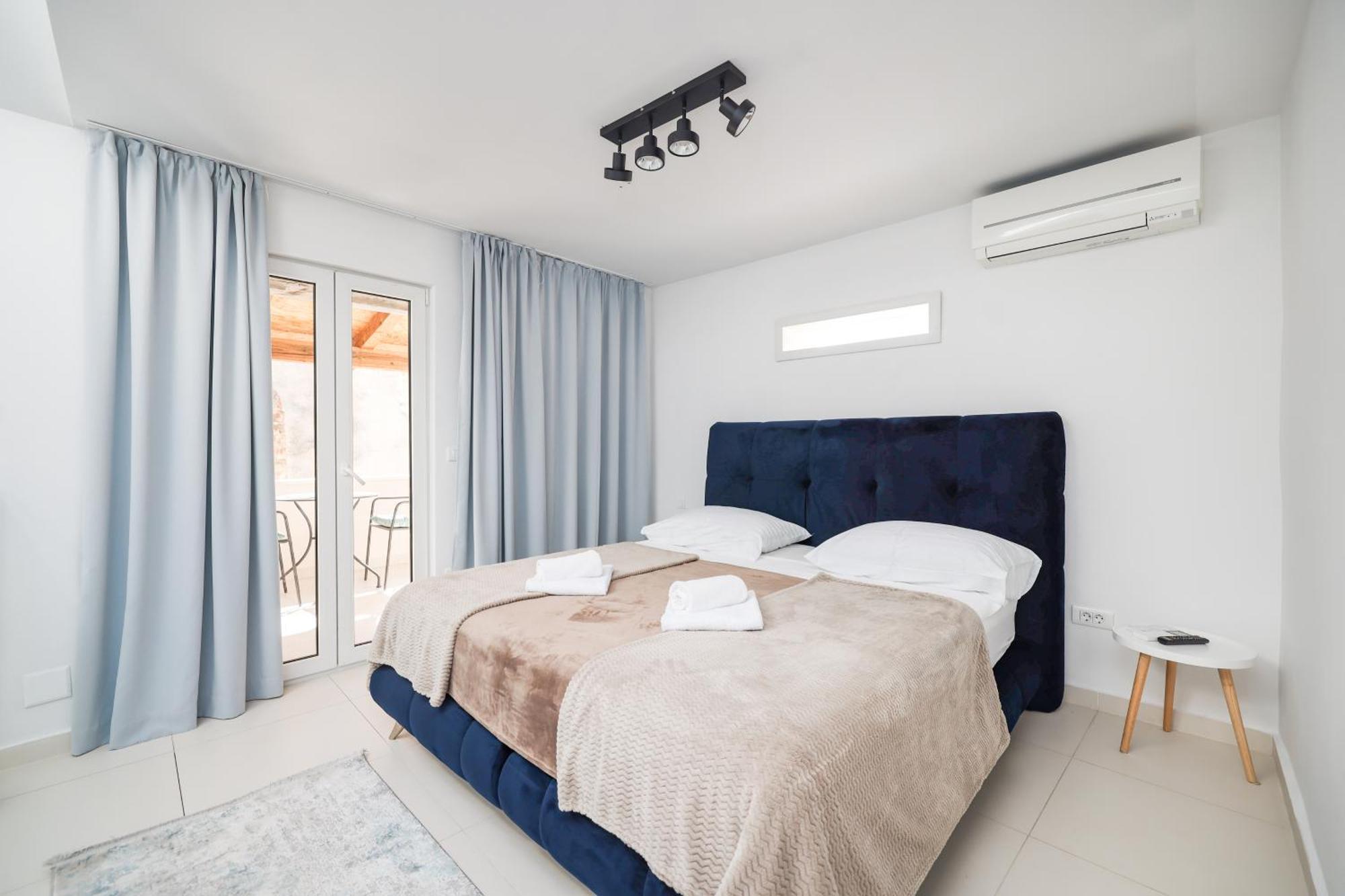 Hidden Apartments In The City Center Zadar Exterior photo